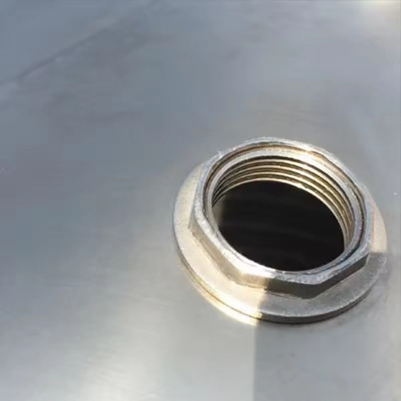 304 Stainless Steel Cylindrical Water Storage Tanks For Household Rooftop Domestic Water Supply Durable Insulated
